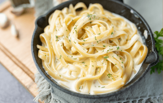 Fettuccine Alfredo with Milk