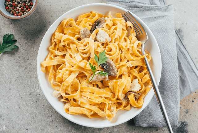 Easy Chicken Fettuccine Alfredo Recipe